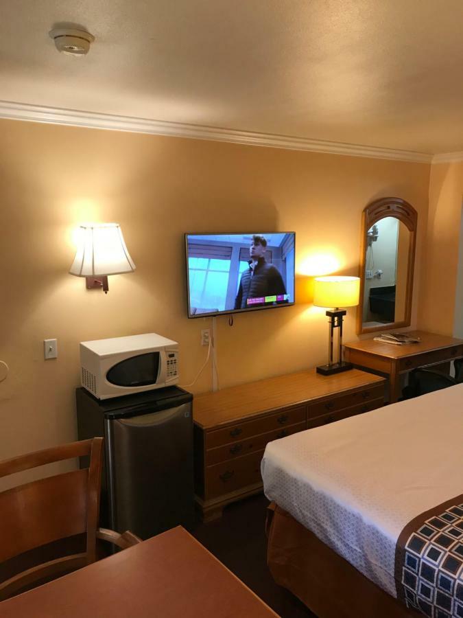 Sands Motel Riverside Buitenkant foto