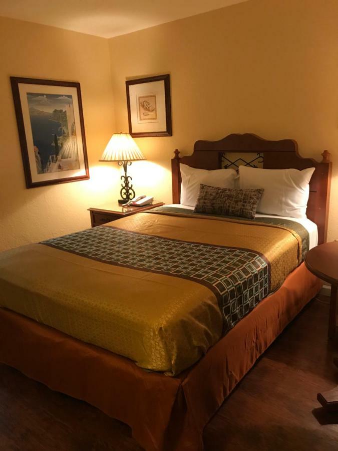 Sands Motel Riverside Buitenkant foto